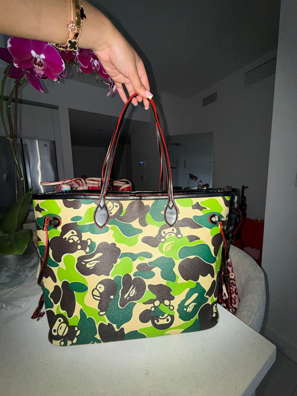 GREEN TOTE BAG